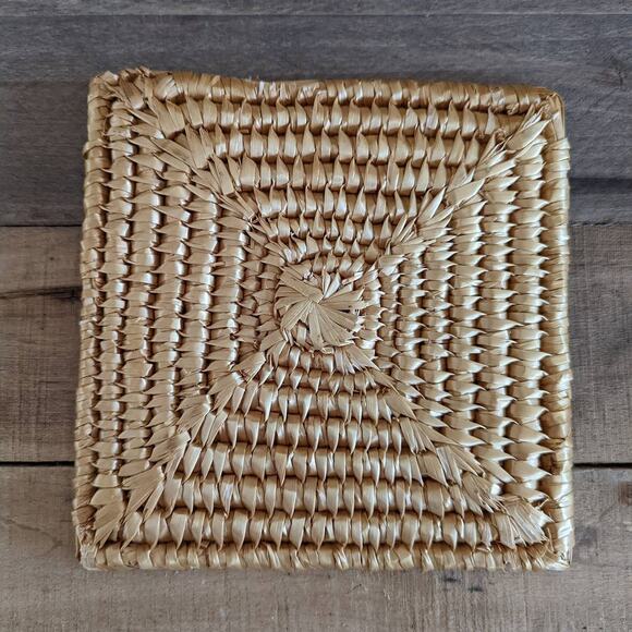 Vintage Rattan Wicker Raffia Woven Trivets - Picture 2 of 5